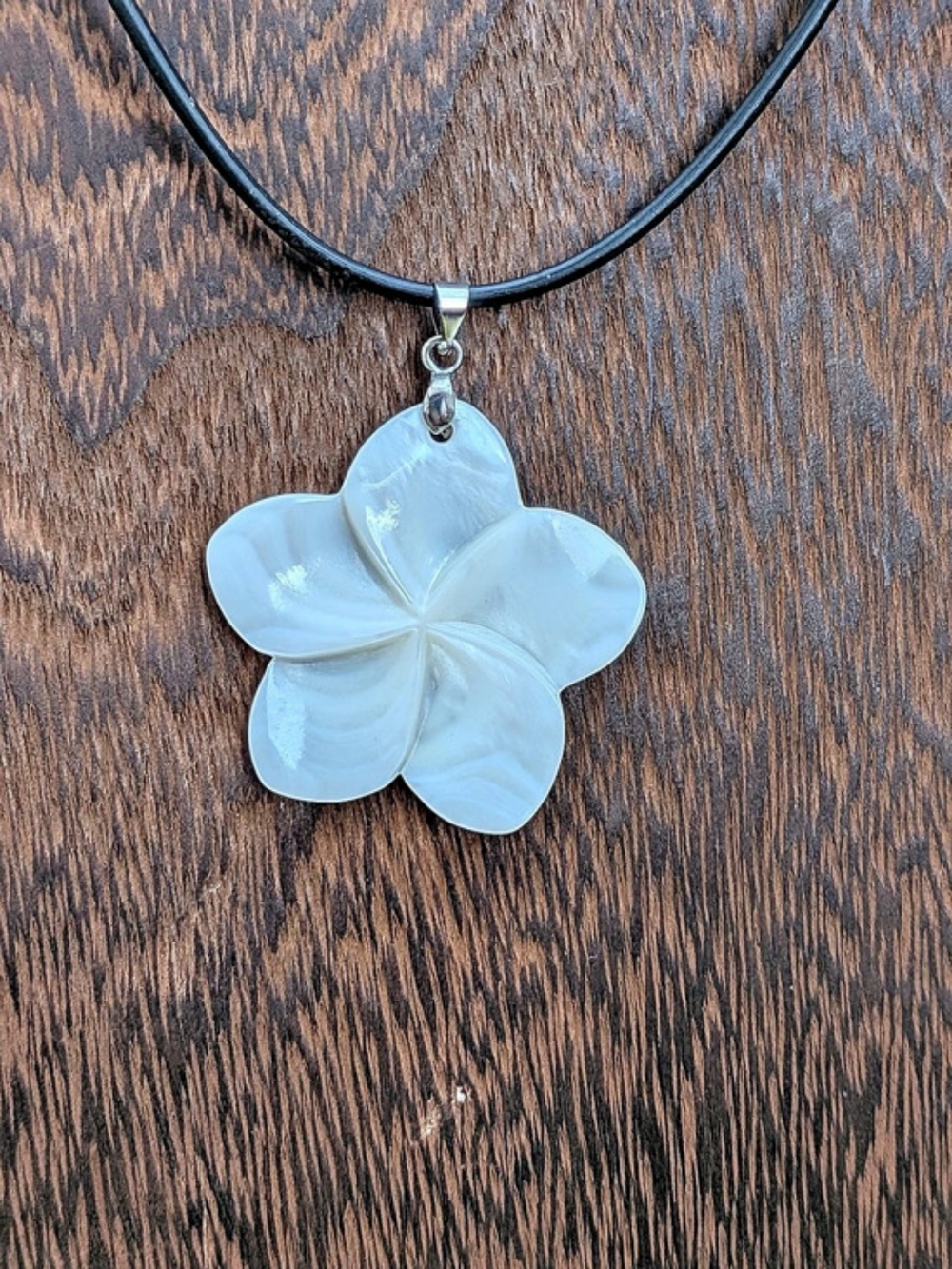 Beautiful 18KGP Mother of Pearl Plumeria Flower Pendant Necklace